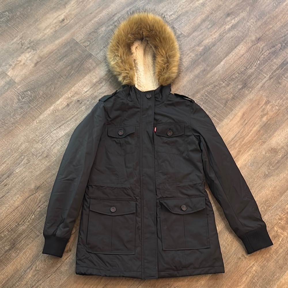 Levi's Women’s Size S Black Coat Jacket Sherpa Lining ands Faux Fur Trimmed Hood
